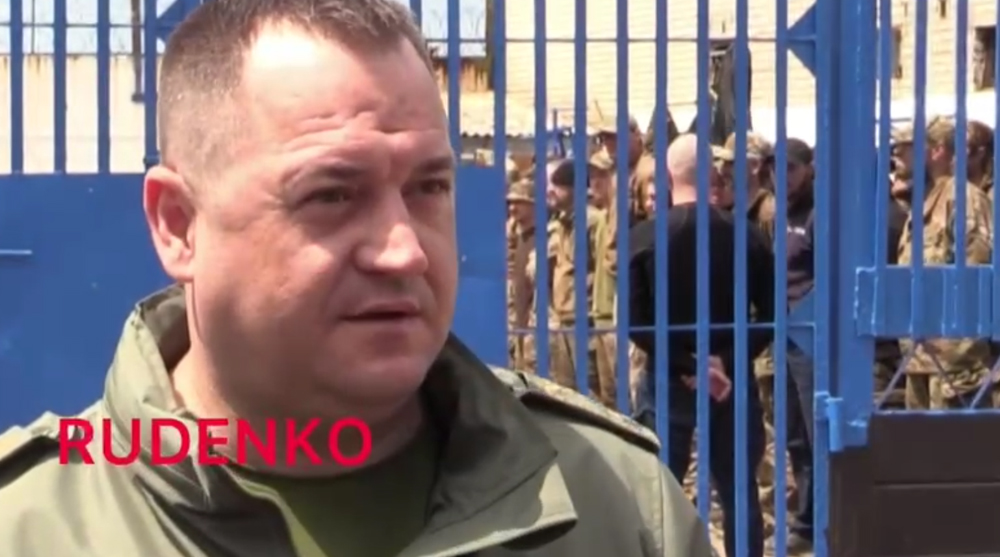 место содержания пленных боевиков из мариуполя